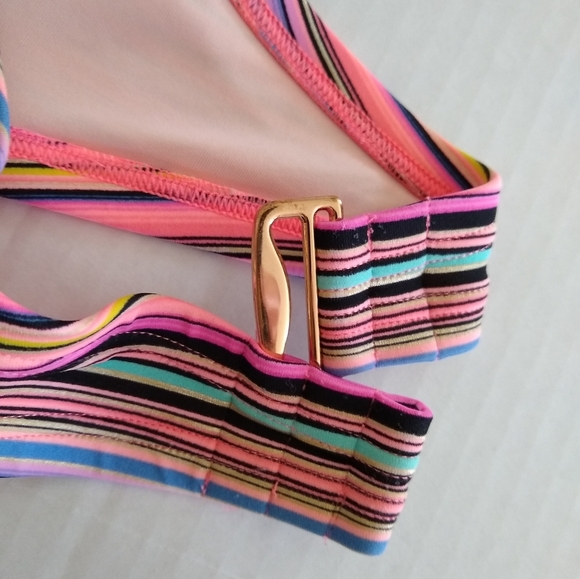 Victoria's Secret 'Knockout' Multicolor Striped Bandeau Bikini Top 36DD - Picture 6 of 6